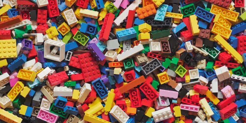 yellow red blue and green lego blocks